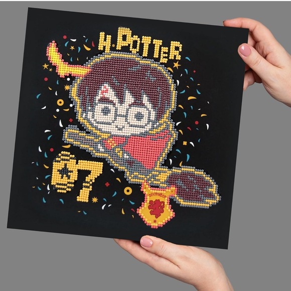 DIAMOND DOTZ ® - Harry Potter Box Diamond Painting Artwork Kit - Picture 3 of 5